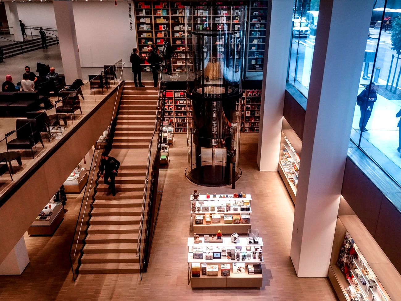 MoMA New York Il Gift Shop Visto Dall atrio Photo Maurita Cardone 