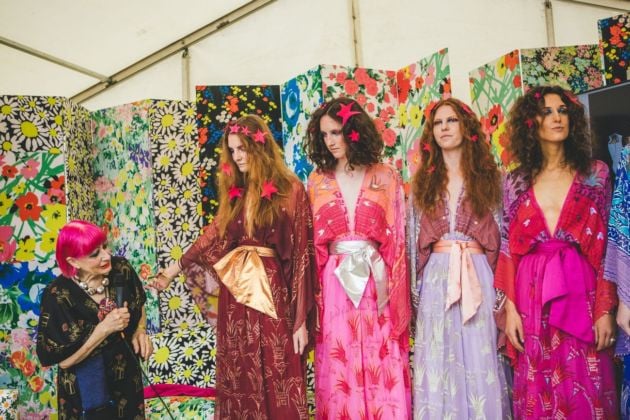Zandra Rhodes and models at Port Eliot Festival, Cornwall, 29 July 2017. Photo Louise Roberts