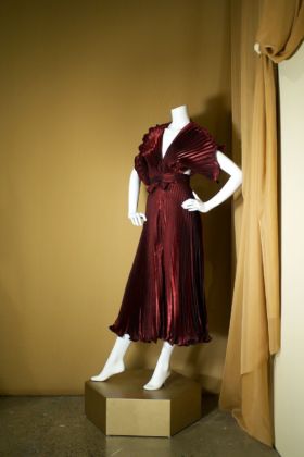 Zandra Rhodes. 50 Years of Fabulous. Photo Bridie O’Sullivan © Fashion and Textile Museum