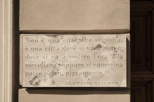 Ettore Favini, Nouvelles Flâneries, cemento, tecnica della scagliola carpigiana, plexiglass, Parma, 2018/19. Photo Ettore Favini