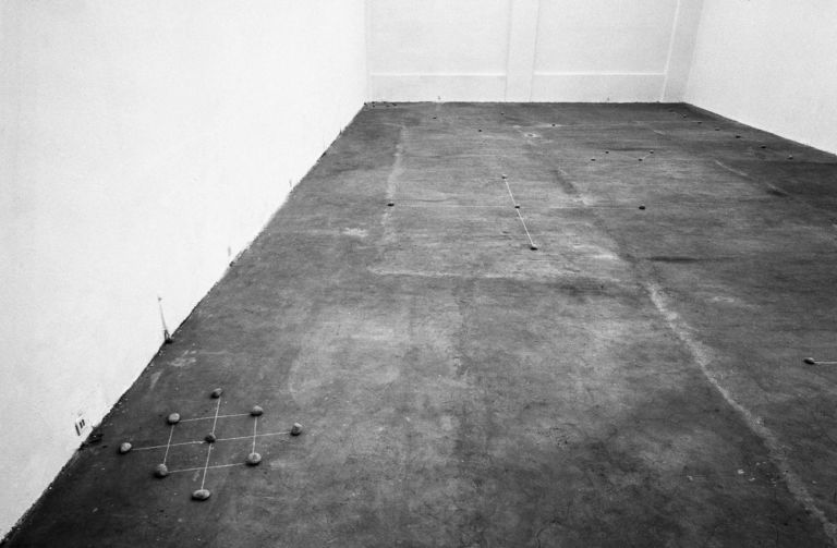 “Mel Bochner. Rules of Inference”, Galleria Toselli, Milano, 1972. Photo © Paolo Mussat Sartor, Torino