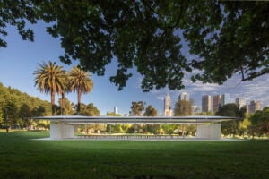 Melbourne: svolta minimal per l’MPavilion firmato da Glen Murcutt