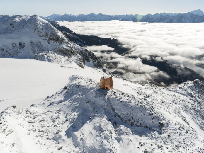 Menzione Opere in Spazi Aperti, Infrastrutture, Paesaggio Stifter + Bachmann, Rifugio al sasso Nero, San Giovanni (Bz), 2018 ph © Oliver Jaist Menzione Opere in Spazi Aperti, Infrastrutture, Paesaggio Stifter + Bachmann, Rifugio al sasso Nero, San Giovanni (Bz), 2018 ph © Oliver Jaist