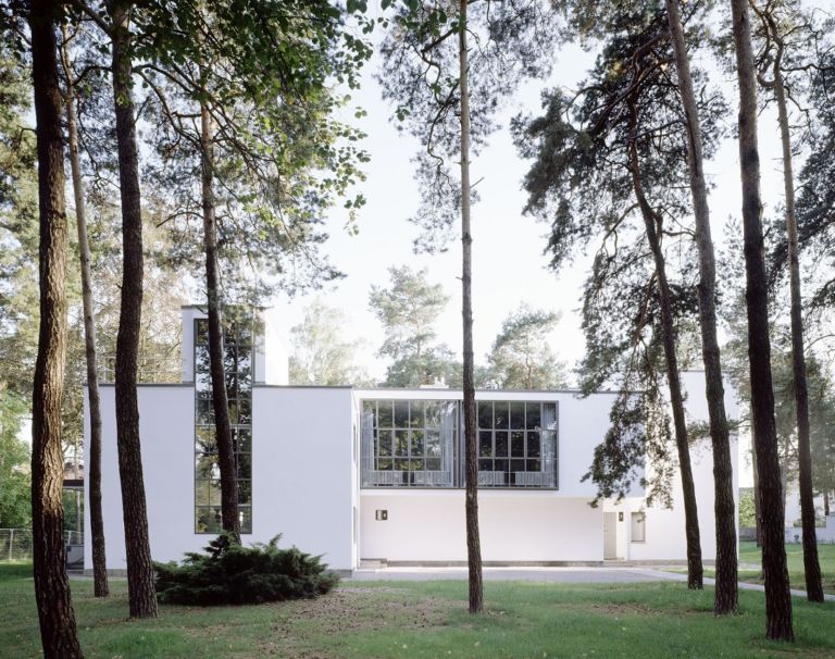 Foto Hans Engels Masters Houses, Klee + Kandinsky, Dessau, 1925 by Walter Gropius