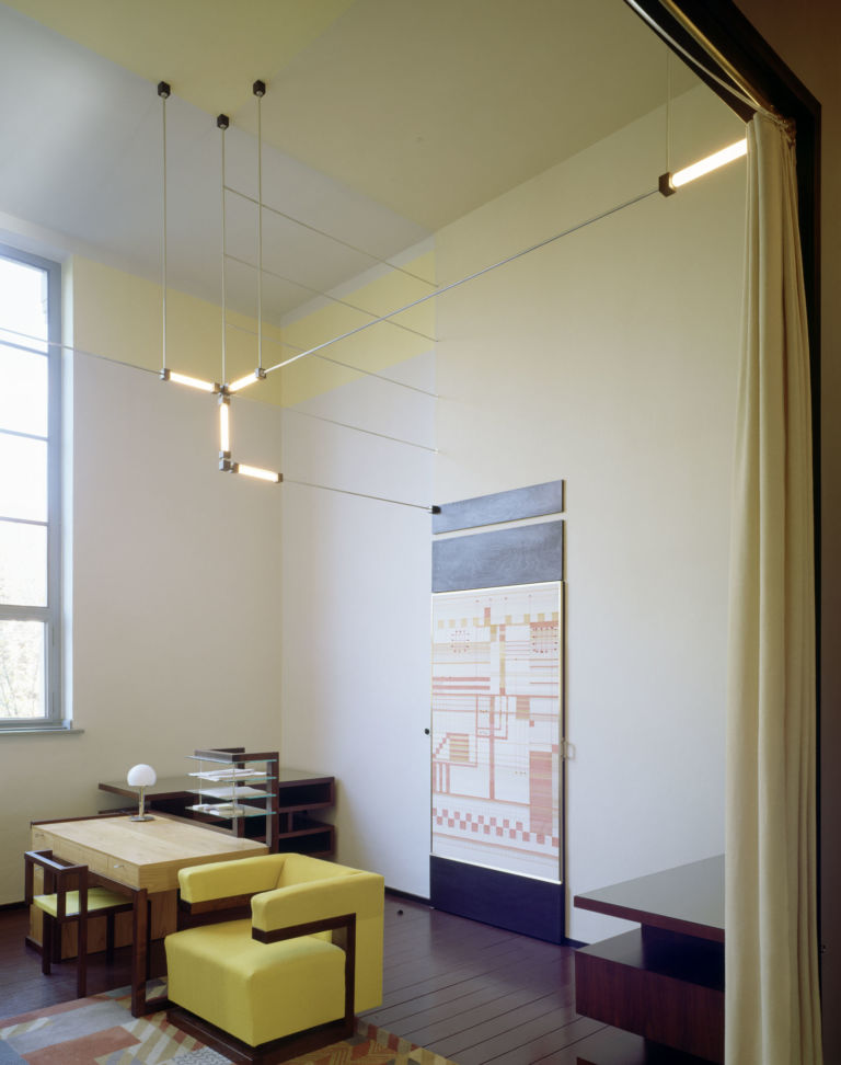 Foto Hans Engels Gropius's office in the Weimar Bauhausbuilding, Weimar, 1923 by Walter Gropius