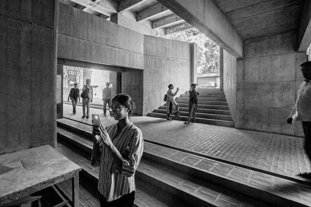 Balkrishna Vithaldas Doshi, School of Architecture, CEPT University, Ahmedabad, 1966 6, hall. Courtesy of Vastushilpa Foundation, Ahmedabad. Photo © Vinay Panjwani