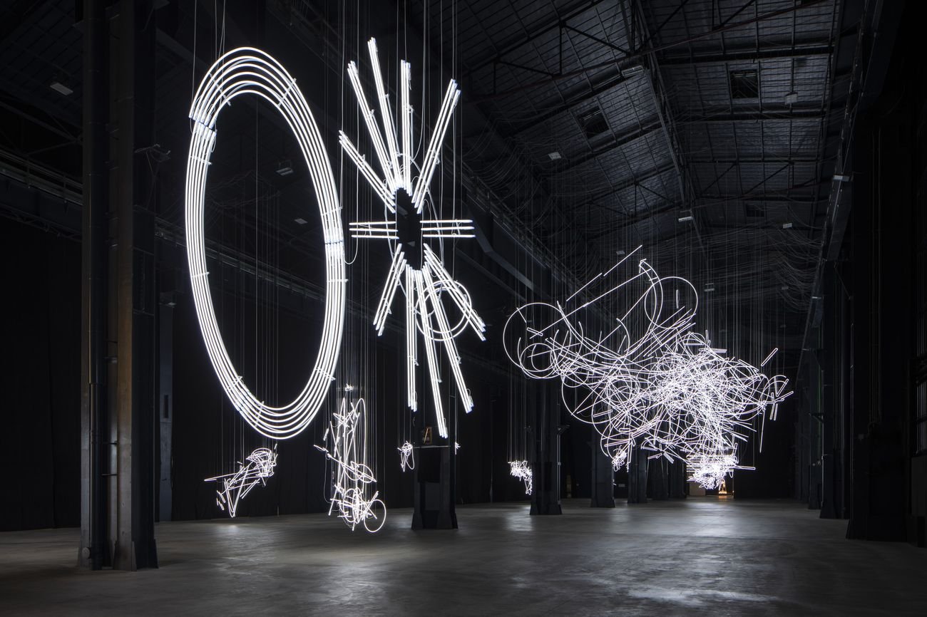 Cerith Wyn Evans. ...the Illuminating Gas. Exhibition view at HangarBicocca, Milano 2019. Courtesy of the artist & Pirelli HangarBicocca. Photo Agostino Osio