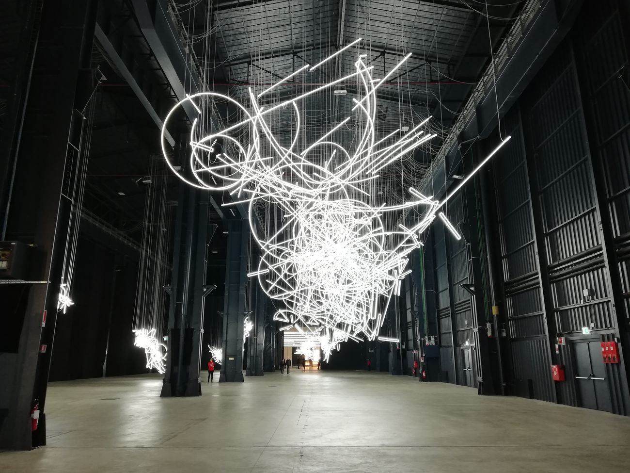 Cerith Wyn Evans. ...the Illuminating Gas. Exhibition view at HangarBicocca, Milano 2019. Photo Ginevra Bria