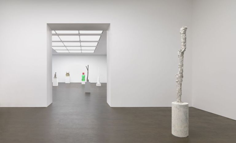 Cy Twombly. Sculpture. Exhibition view at Gagosian, Londra 2019