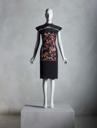 Dress, Karl Lagerfeld (French, born Germany, 1938 – 2019) for Chloé (French, founded 1952), spring:summer 1984 © Nicholas Alan Cope / Courtesy of the Metropolitan Museum of Art