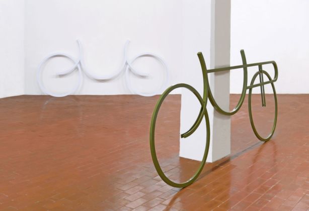 Federico Cantale, Eye liner (Ilaria) ed Eye liner (Lorenza), 2019, legno laccato, 111 x 210 x 3,5 cm