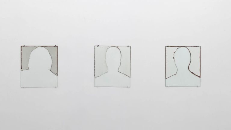 Gea Casolaro, Mancanza di riflessione (Non siamo che immagini negli occhi degli altri), 1994. Courtesy The Gallery Apart, Roma. Photo Giorgio Benni