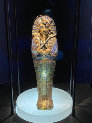 Tutankhamun: Treasures of the golden Pharaoh. Londra, Saatchi Gallery