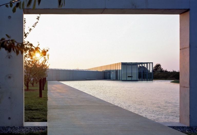 Langen Foundation by Tadao Ando. Photo Tomas Riehle