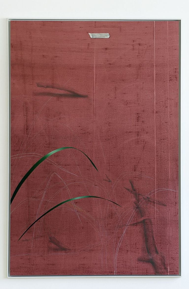 Linda Carrara, Lo stagno, 2019, olio grafite e matita bianca su tela, 110x160 cm
