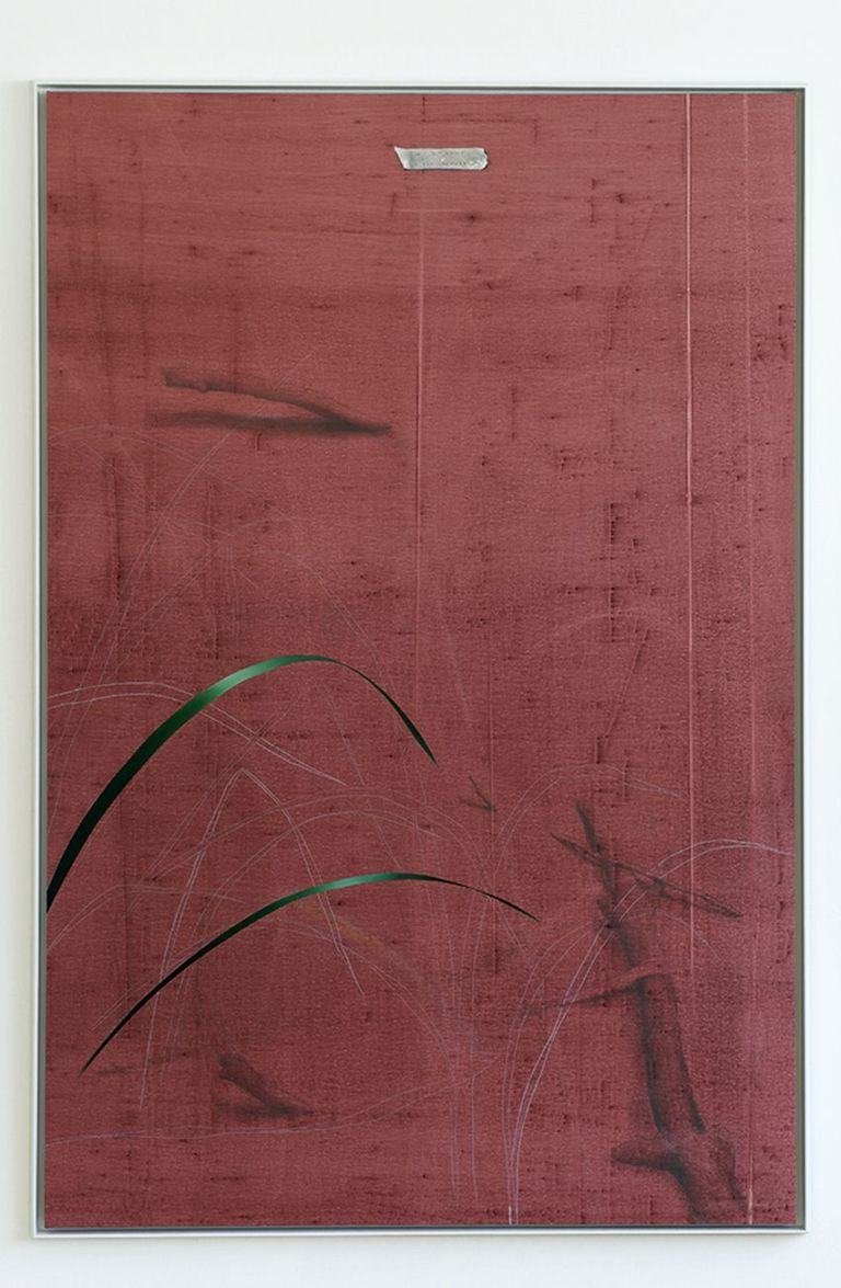 Linda Carrara, Lo stagno, 2019, olio grafite e matita bianca su tela, 110x160 cm