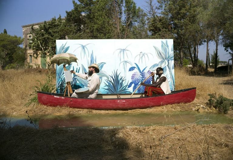 Luigi Presicce, L'atelier sur l'herbe, 2019, performance per 12 spettatori occasionali. Fondazione Lac o le Mon, San Cesario di Lecce. Photo Luigi Negro