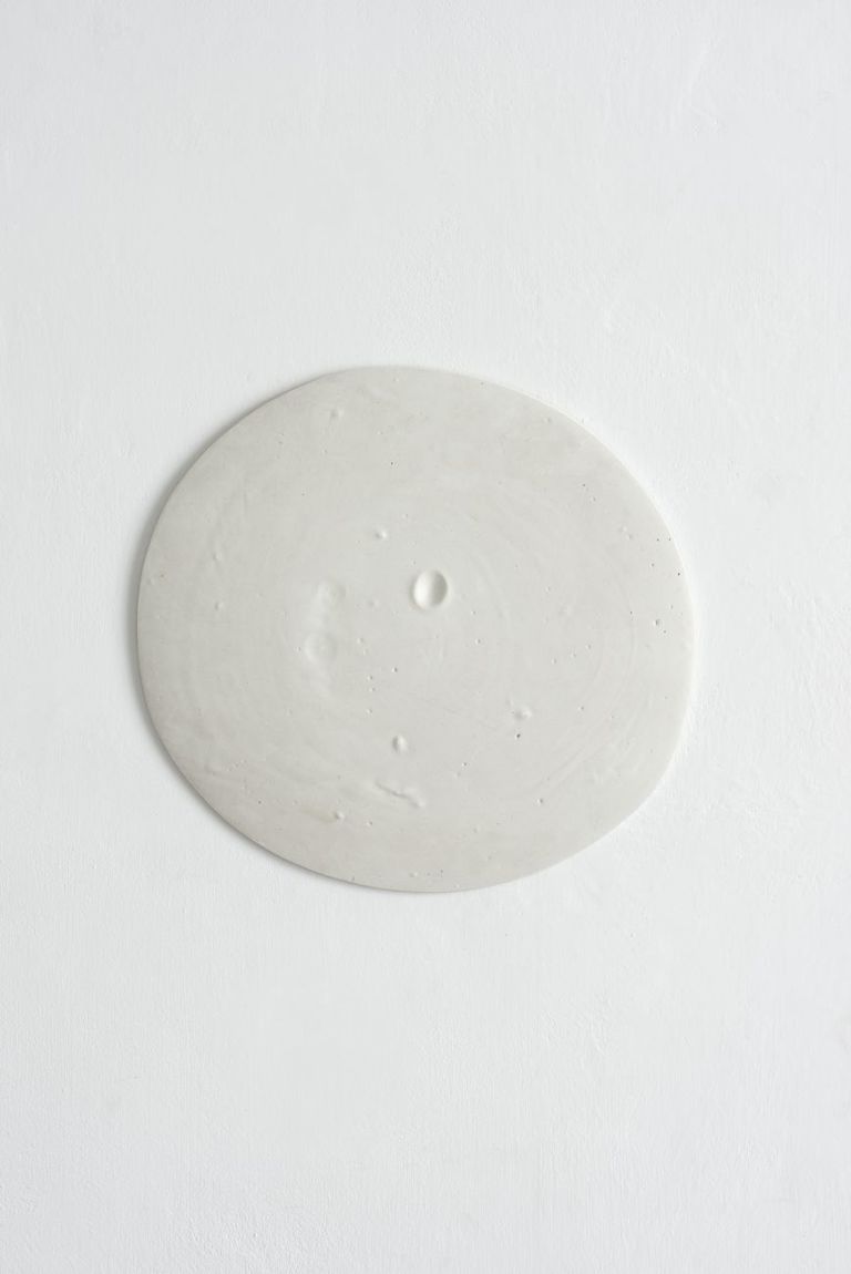 Paolo Icaro, Soffio, 1975, gesso, photo Michele Alberto Sereni