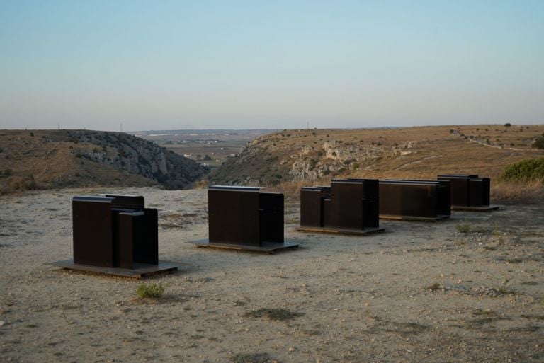 Pietro Fortuna, Novitas, 2019. Installation view at Belvedere Piccolo, Parco della Murgia, Matera