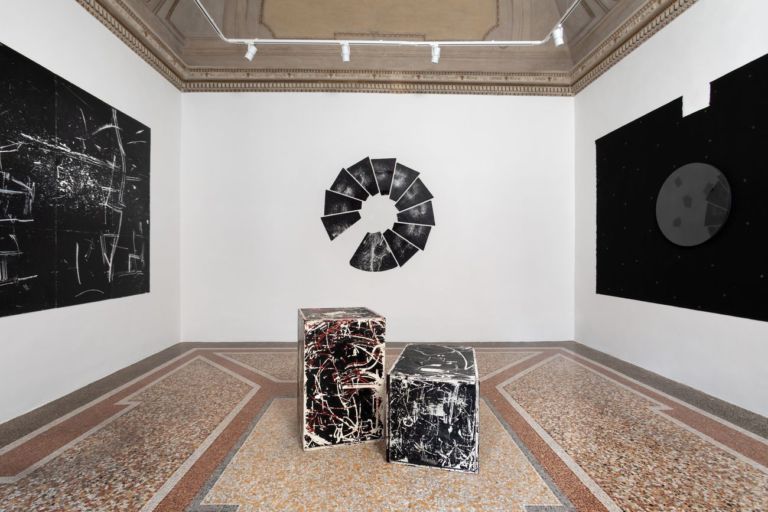 Salvatore Falci. Conwith. Installation view at Galleria Casoli De Luca, Roma 2019. Photo Daniele Molajoli