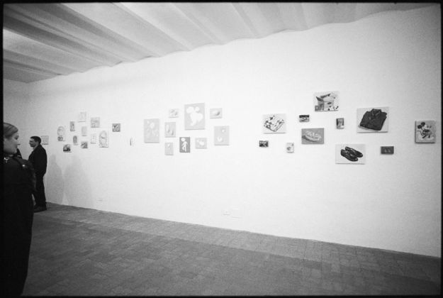 “Portofranco”, Ca' di Fra', Milano, 1999. Veduta della mostra. Photo © Giorgio Colombo, Milano