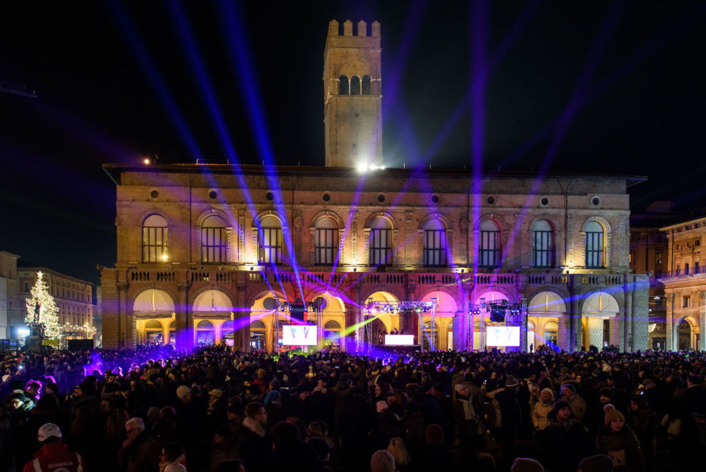 “Bologna Balla per le feste”: Capodanno d’artista e molto altro tra performance e videomapping