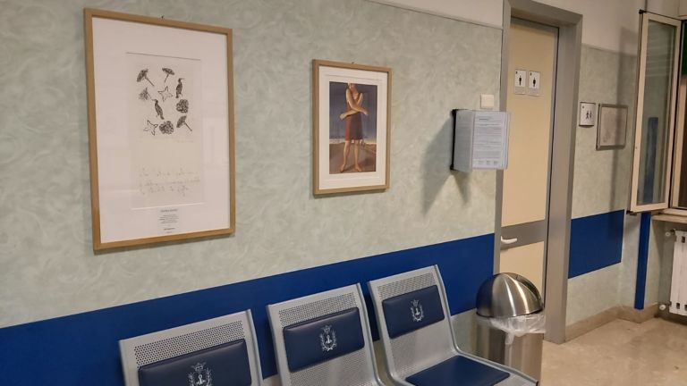 La sala d'attesa dell'Ospedale San Pietro FBF