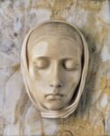 Adolfo Wildt, Vergine, 1924, marmo, 58 x 51 x 15 cm. Milano, Pinacoteca di Brera