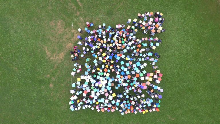 Alberonero, Colorare il paesaggio, 2018, performance con le scuole di Montecatini Terme