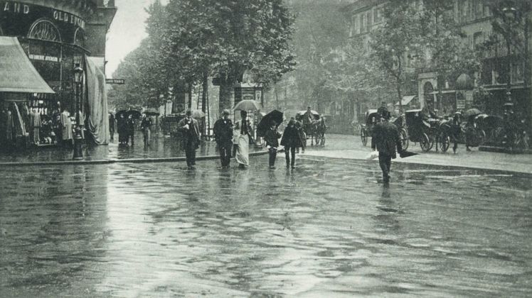Alfred Stieglitz, Giorno di pioggia a Parigi, 1895, fotoincisione, cm 9 x 16. Parigi, Musée d’Orsay