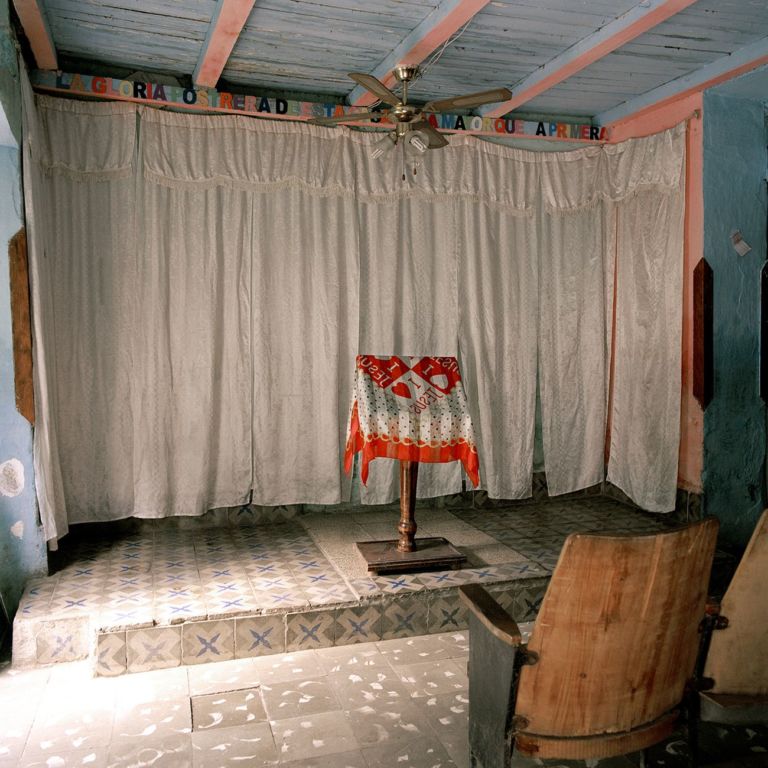 Carolina Sandretto, dalla serie Cuba. Vivir Con, 2013-16