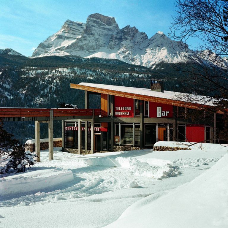 Edoardo Gellner, Villaggio Eni - Edificio servizi, Borca di Cadore, anni '50 © Archivio Studio Gellner