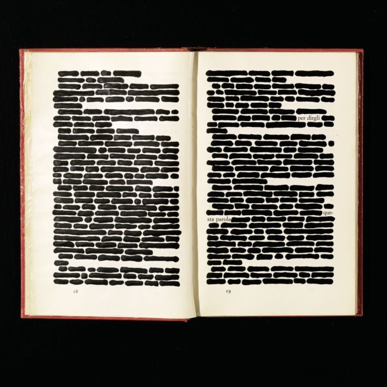 Emilio Isgrò, Libro cancellato, 1964, Milano, Museo del Novecento