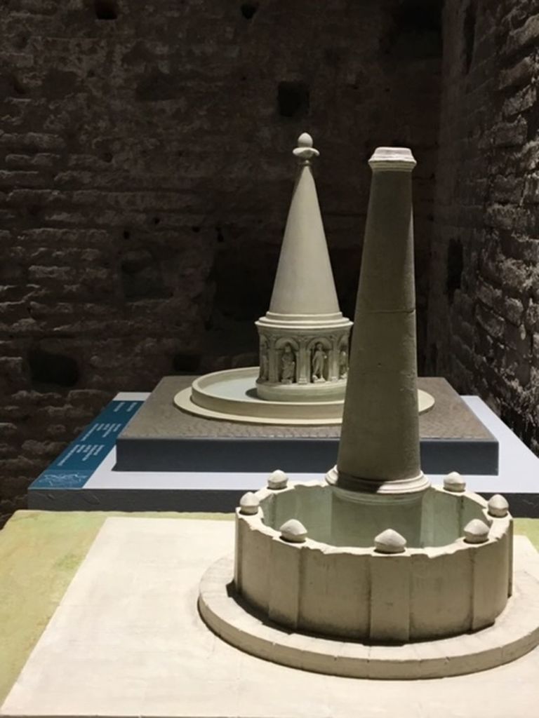 Fontana di Dgemila (Algeria). Civis Civitas Civilitas, Mercati di Traiano, Roma 2019