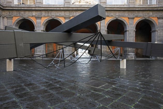 Hidetoshi Nagasawa, Pozzo nel cielo, 1999 2014. Installation view at Palazzo Reale, Napoli 2019. Photo Alessandra Cardone & Luciano Basagni © Polo museale della Campania