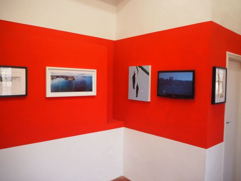 Michelangelo Consani. ... Non ho fatto io la sedia il tavolo il foglio la penna con la quale scrivo. Installation view at Museo d’Inverno, Siena 2019