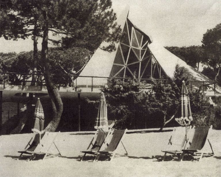 Stabilimento balneare “La vela”, Punta Ala, 1959. Archivio Walter Di Salvo