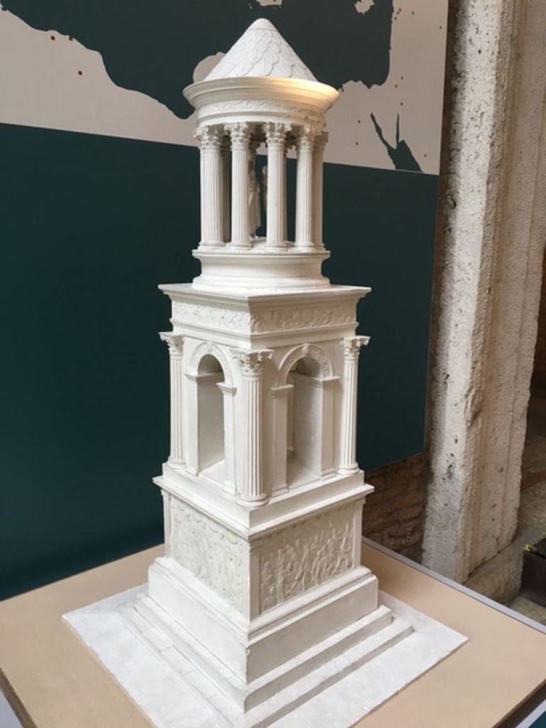 Tomba dei Giulii a Saint Rémy (Francia). Civis Civitas Civilitas, Mercati di Traiano, Roma 2019