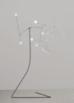 CALDE86479 hires scaled Non solo scultura. Alexander Calder in mostra da Hauser & Wirth a St. Moritz