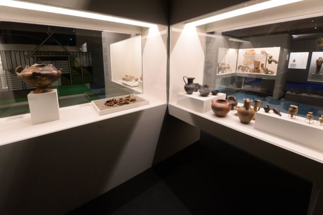 Etruschi. Viaggio nelle terre dei Rasna. Installation view at Museo Civico Archeologico, Bologna 2019. Photo Roberto Serra per Electa