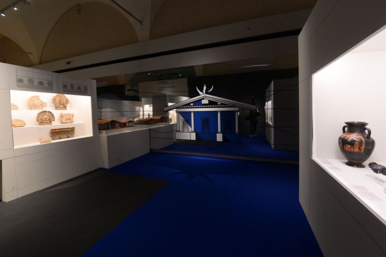 Etruschi. Viaggio nelle terre dei Rasna. Installation view at Museo Civico Archeologico, Bologna 2019. Photo Roberto Serra per Electa