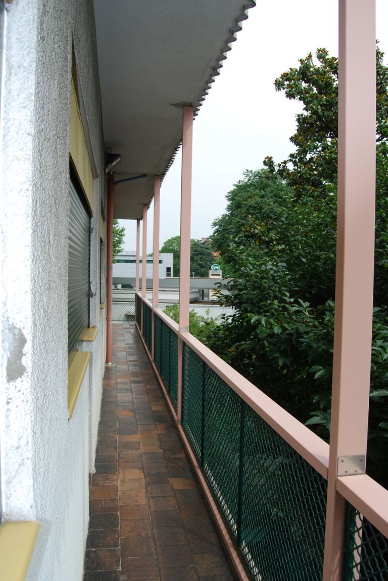 Franco Albini, Villa Pestarini, Milano. Photo courtesy Giuseppe Galbiati. Il balcone sul giardino al primo piano