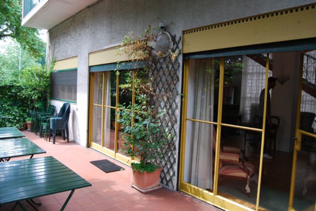 Franco Albini, Villa Pestarini, Milano. Photo courtesy Giuseppe Galbiati. Terrazza esterna