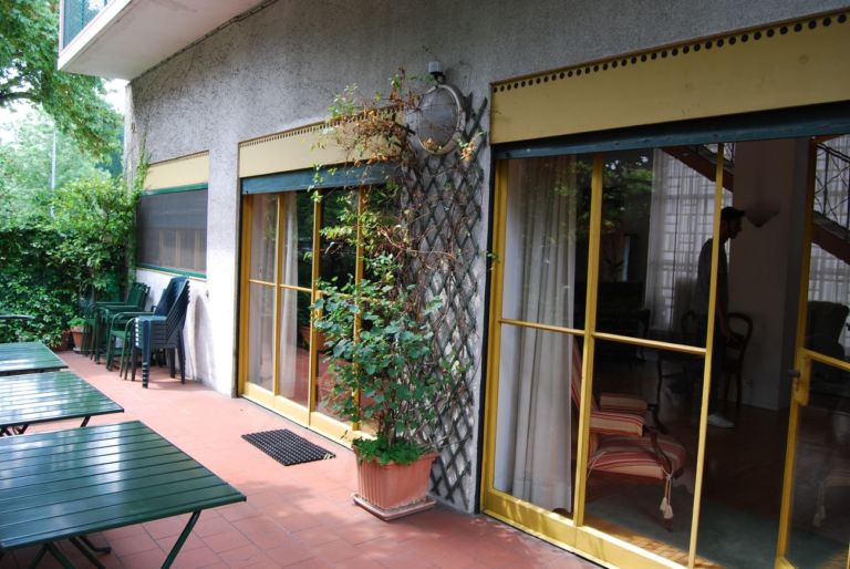 Franco Albini, Villa Pestarini, Milano. Photo courtesy Giuseppe Galbiati. Terrazza esterna