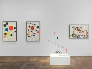 Non solo scultura. Alexander Calder in mostra da Hauser & Wirth a St. Moritz