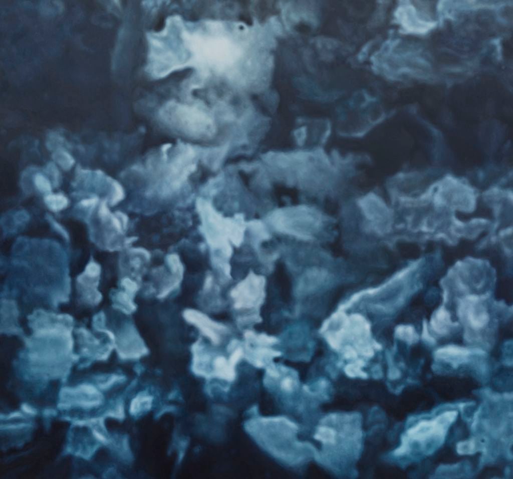Le sfumature della notte. I Night Paintings dell’artista Y.Z. Kami in mostra da Gagosian a Roma