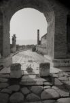 Kenro Izu, Foro, Pompei, 2016. Courtesy Fondazione Modena Arti Visive