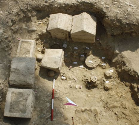 Perugia, località Elce, la tomba 1 in corso di scavo, II I sec. a.C.