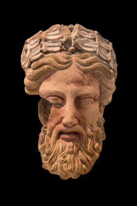 Testa maschile di divinità, Orvieto, tempio di Via San Leonardo, 430 420 a.C. Orvieto, Museo Archeologico Nazionale, Polo Museale dell’Umbria