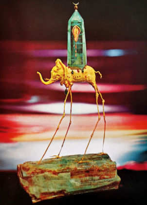Uno dei gioielli creati da Dalí dal catalogo Dalí A Study of his Art in Jewels 1970
